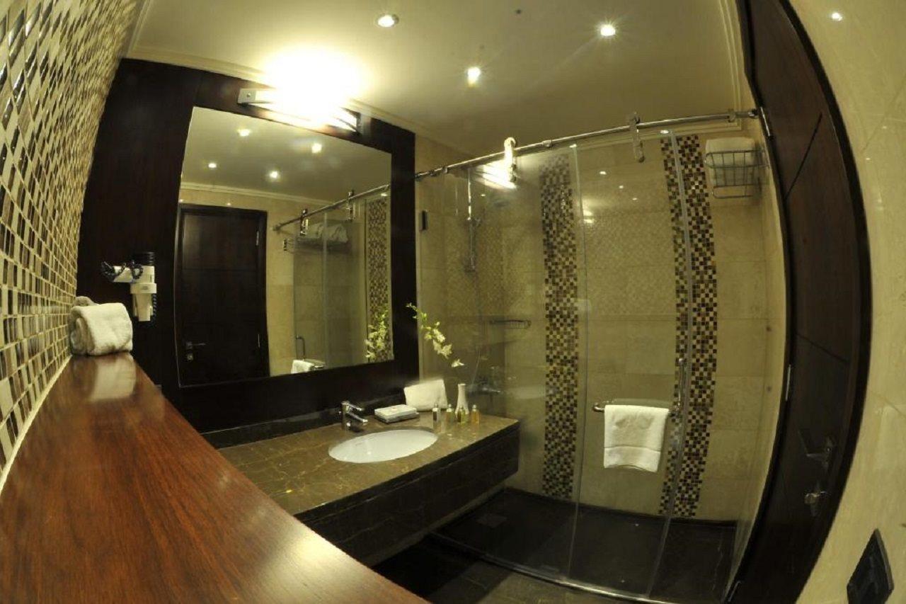 Lancaster Suites Raouche Beirut Exterior photo